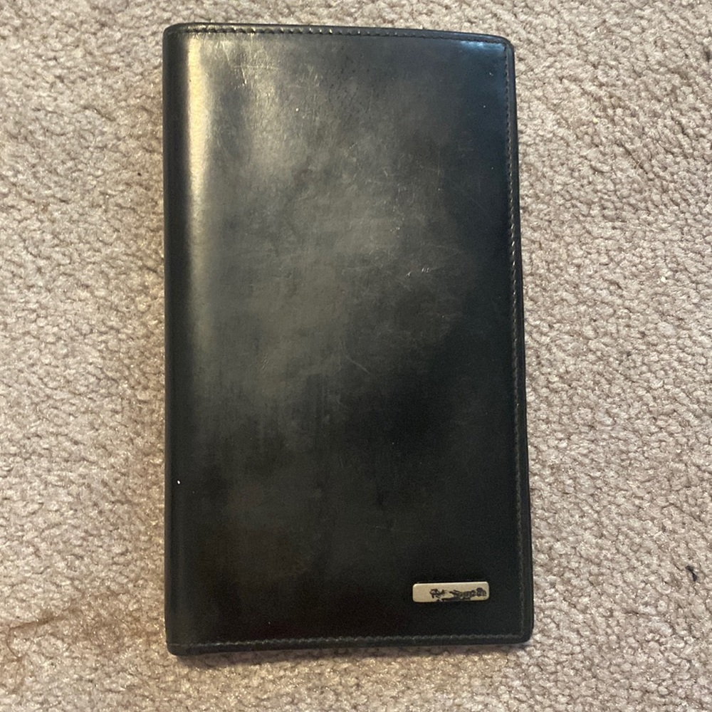 Authentic Patent Leather Gucci Bifold wallet